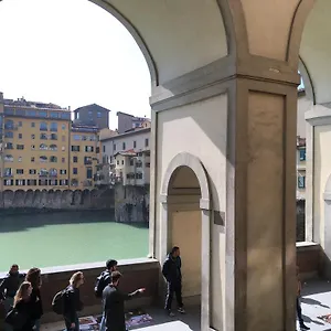 https://la-tana-dei-leoni.it-tuscanyhotel.com